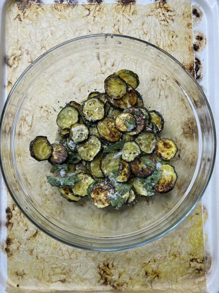 Marinated zucchini alla scapece in bowl.