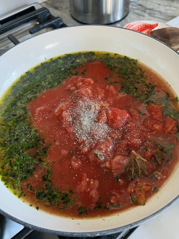 Mussels Marinara in Red Sauce (Zuppa di Mussels) Italian Seafood